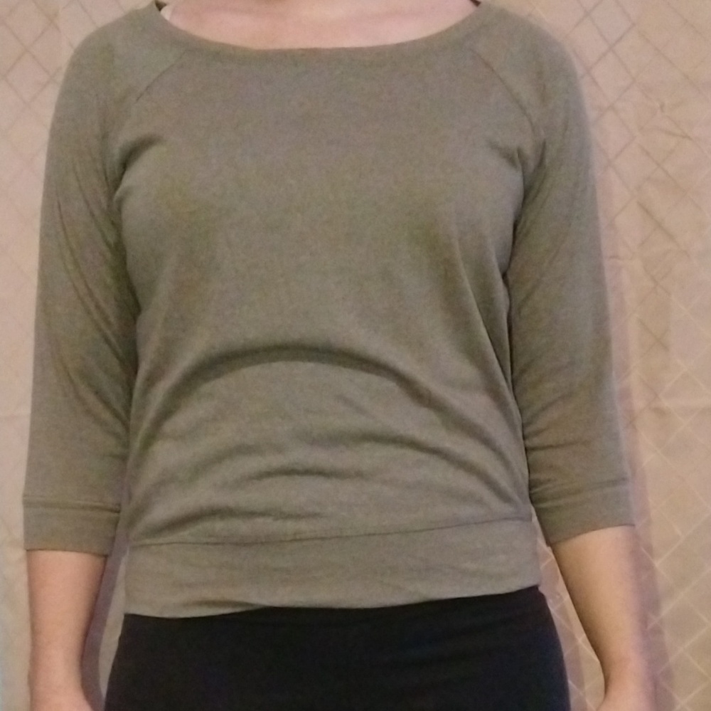 Olive 3/4 length shirt